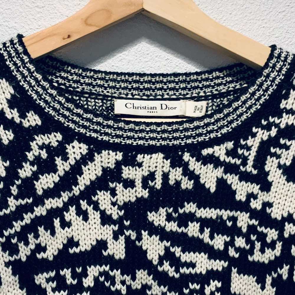 ITALIAN BLACK & CREAMY WHITE SWEATER / SIZE 38 - LIKE MEDIUM - Picture 5 of 14